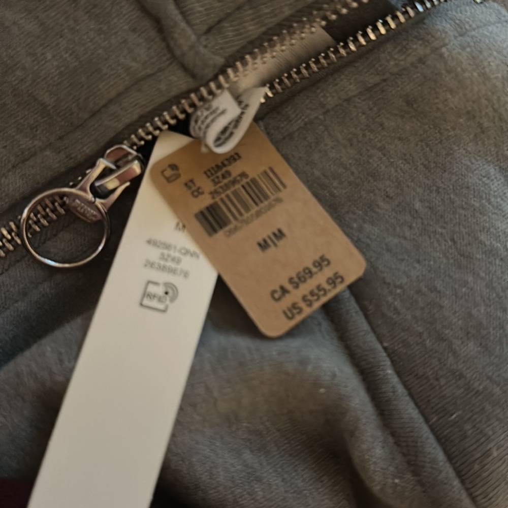 Pink pullover - Picture 3 of 3
